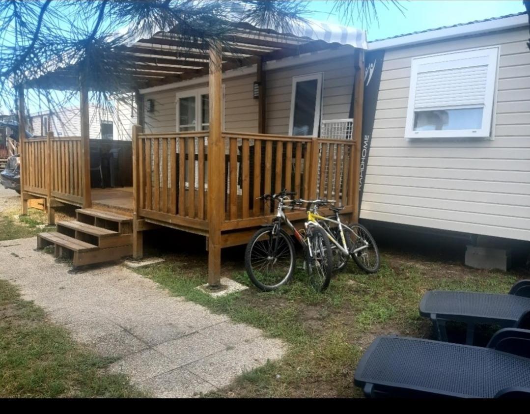 Camping Des Dunes De Contis Mobilhome 3Ch, Saint-Julien-en-Born Exteriör bild
